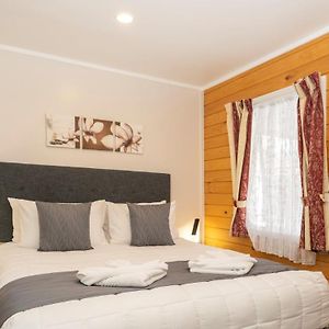 Tudor Park Motel Spacious With Kitchens 1 Minute Walk To Restaurant And Shopping Centre And Gisborne Hospital